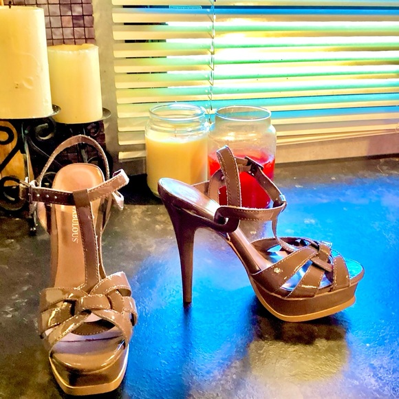 EUC JUST FABULOUS Women's Dark Taupe Ankle Strap 5.5-6" Stiletto Heels. Size:6.5 - Picture 2 of 9